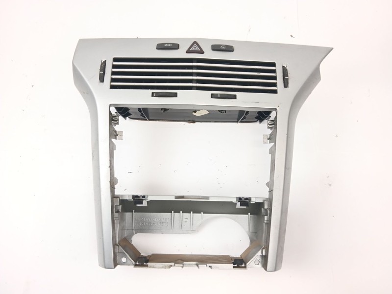 Recambio de consola central para opel astra h gtc (a04) 1.8 (l08) referencia OEM IAM 331985437  
