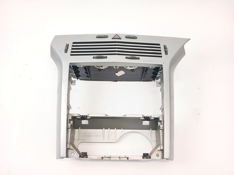 Recambio de consola central para opel astra h gtc (a04) 1.8 (l08) referencia OEM IAM 331985437  