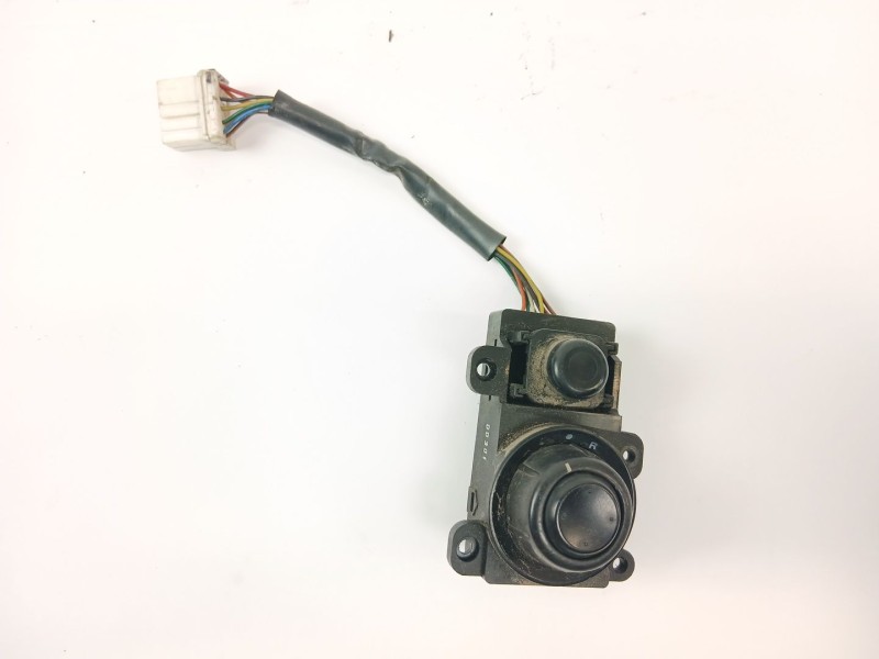 Recambio de mando retrovisor para ssangyong rodius i 2.7 xdi referencia OEM IAM 8530021000  