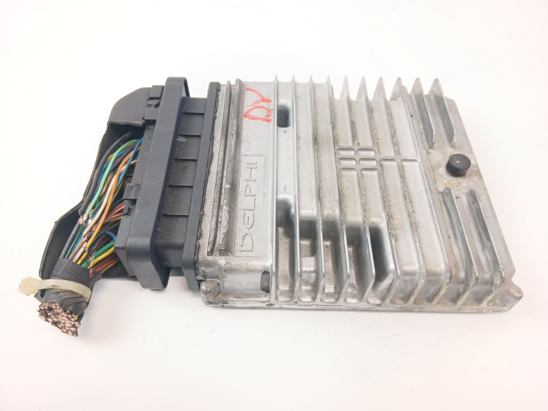 Recambio de centralita motor uce para ssangyong rodius i 2.7 xdi referencia OEM IAM 28019195  