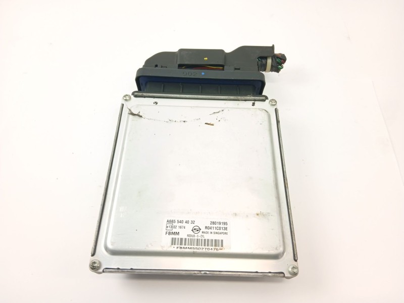 Recambio de centralita motor uce para ssangyong rodius i 2.7 xdi referencia OEM IAM 28019195  