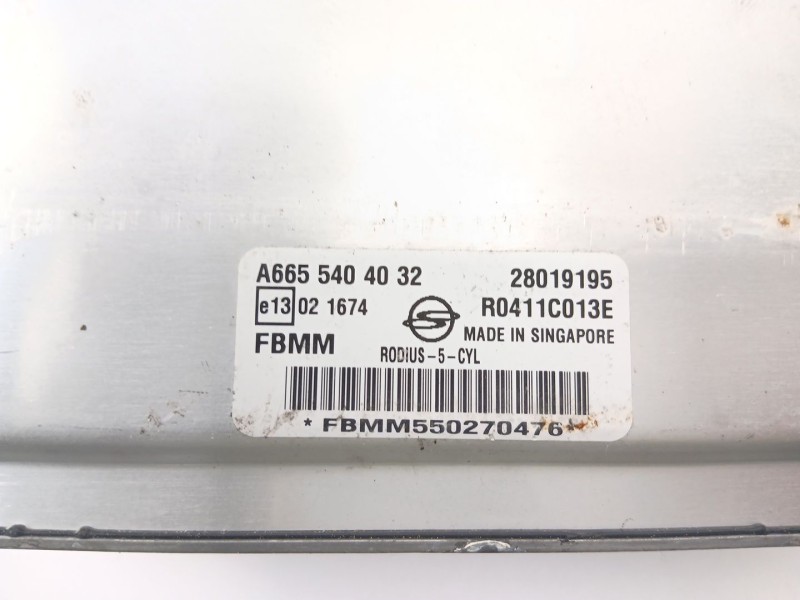 Recambio de centralita motor uce para ssangyong rodius i 2.7 xdi referencia OEM IAM 28019195  