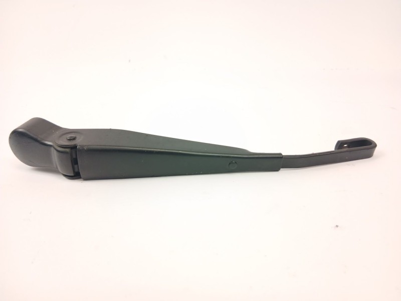 Recambio de brazo limpia trasero para ssangyong rodius i 2.7 xdi referencia OEM IAM   
