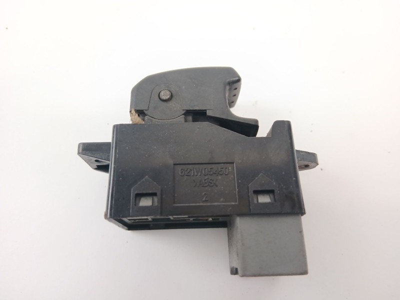 Recambio de mando elevalunas trasero derecho para ssangyong rodius i 2.7 xdi referencia OEM IAM 621W05450  
