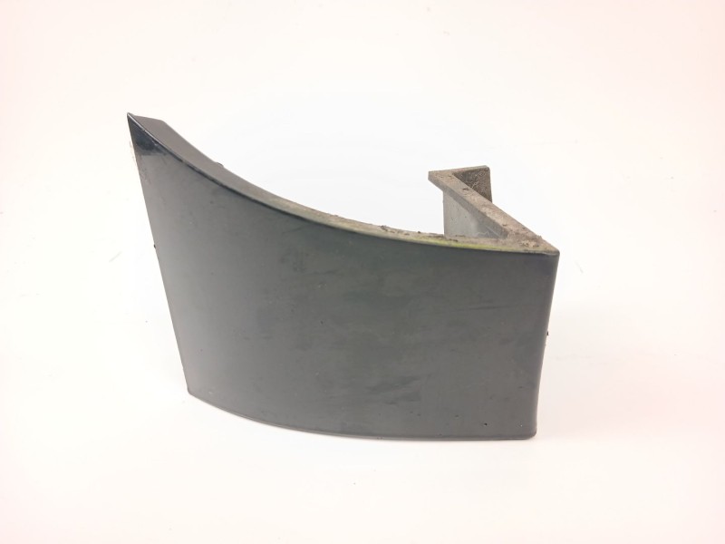 Recambio de molduras traseras para ssangyong rodius i 2.7 xdi referencia OEM IAM 7968021000  