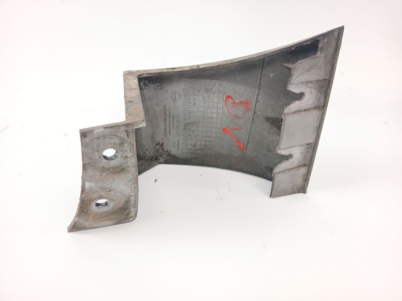 Recambio de molduras traseras para ssangyong rodius i 2.7 xdi referencia OEM IAM 7968021000  