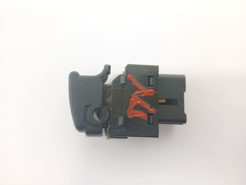 Recambio de mando elevalunas trasero izquierdo para kia carens i monospace (fc, fj) 2.0 crdi referencia OEM IAM   