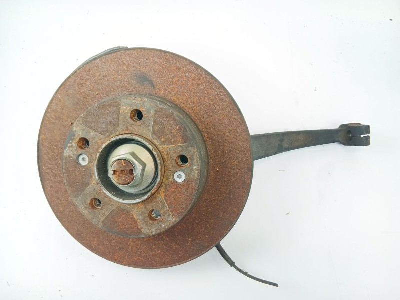 Recambio de mangueta delantera derecha para ssangyong rodius i 2.7 xdi referencia OEM IAM   