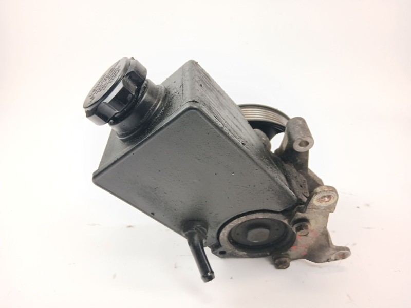 Recambio de bomba direccion para ssangyong rodius i 2.7 xdi referencia OEM IAM   