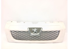 Recambio de rejilla delantera para peugeot boxer caja/chasis 2.2 hdi 130 referencia OEM IAM 1308068070  