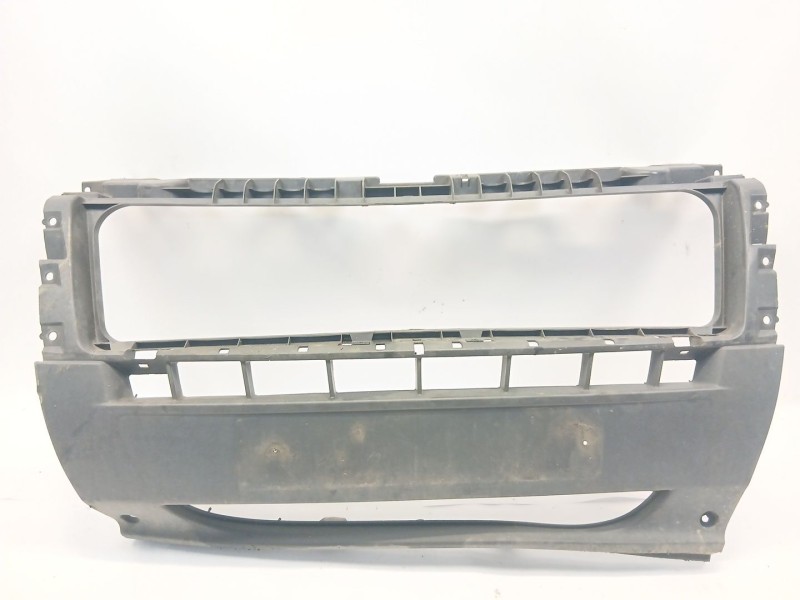 Recambio de paragolpes delantero para peugeot boxer caja/chasis 2.2 hdi 130 referencia OEM IAM 1305760070  