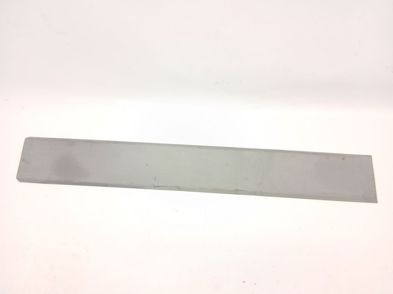 Recambio de moldura para peugeot boxer caja/chasis 2.2 hdi 130 referencia OEM IAM 1306606070  