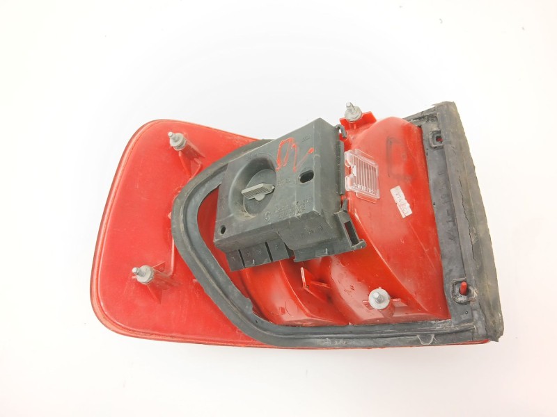 Recambio de piloto trasero derecho para audi 80 b4 sedán (8c2) 1.9 tdi referencia OEM IAM   