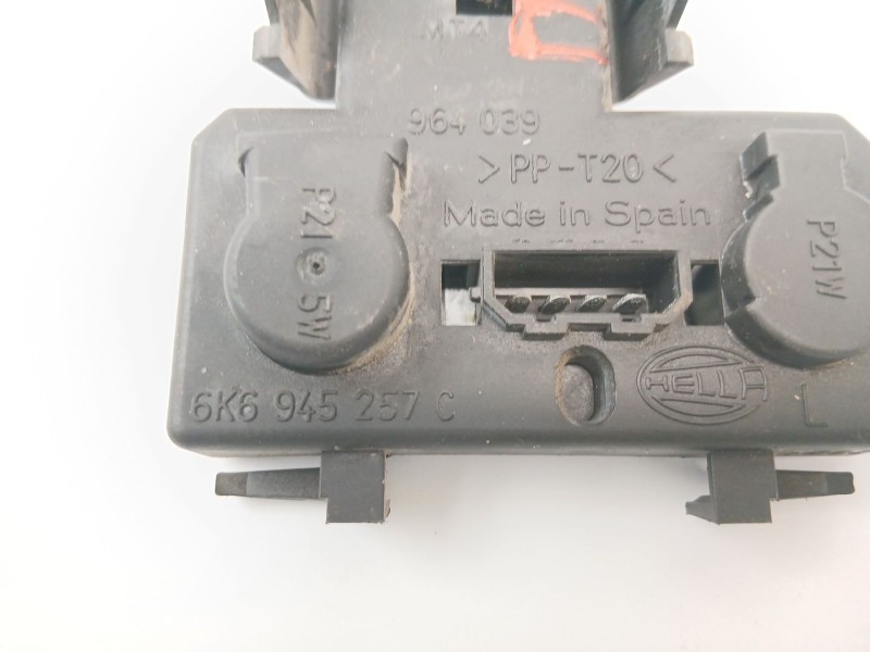 Recambio de portalamparas para seat ibiza ii (6k1) 1.9 sdi referencia OEM IAM 6K6945257  
