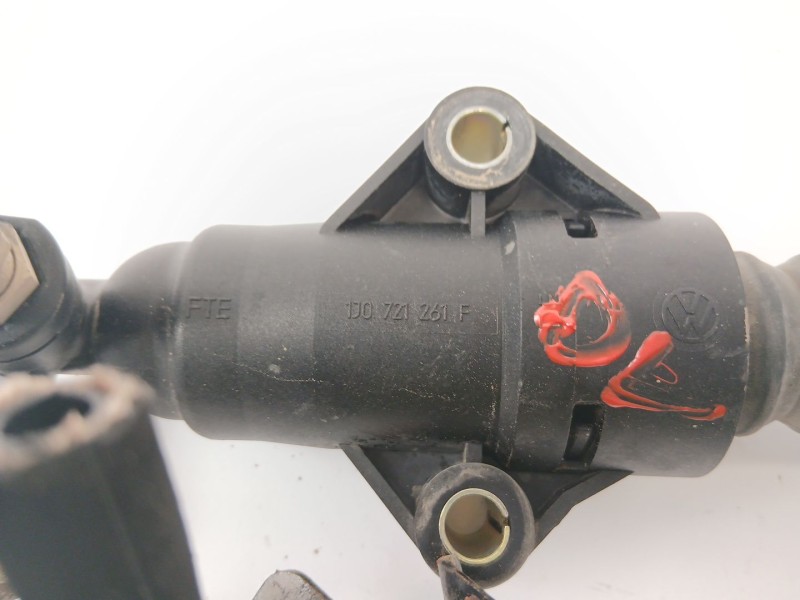 Recambio de bombin embrague para seat ibiza ii (6k1) 1.9 sdi referencia OEM IAM 1J0721261  
