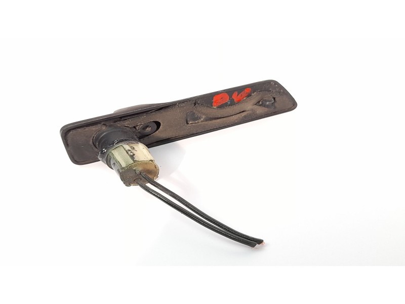 Recambio de piloto lateral izquierdo para volvo serie 460 1.9 td referencia OEM IAM 0141655  