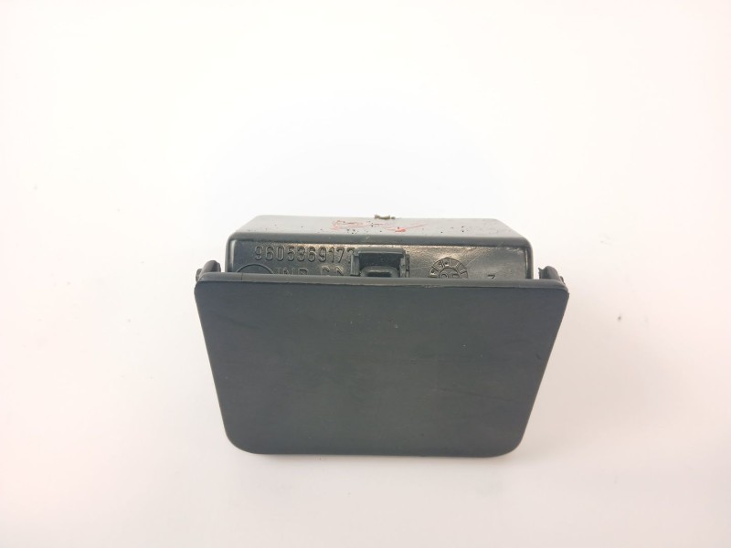 Recambio de cenicero para citroën zx (n2) 1.9 d referencia OEM IAM 9605369177  