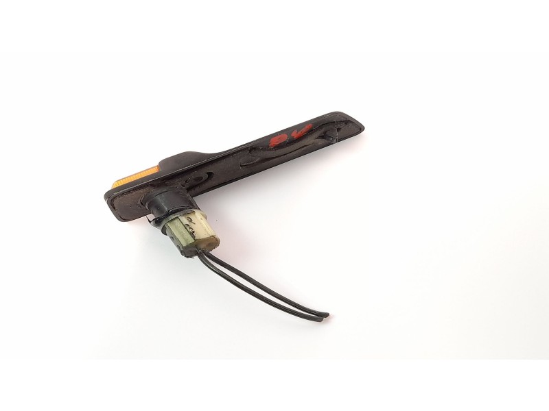 Recambio de piloto lateral izquierdo para volvo serie 460 1.9 td referencia OEM IAM 0141655  