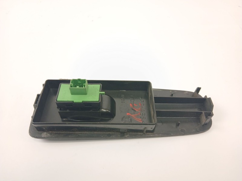 Recambio de mando elevalunas delantero derecho para peugeot boxer caja/chasis 2.2 hdi 130 referencia OEM IAM 735532906  
