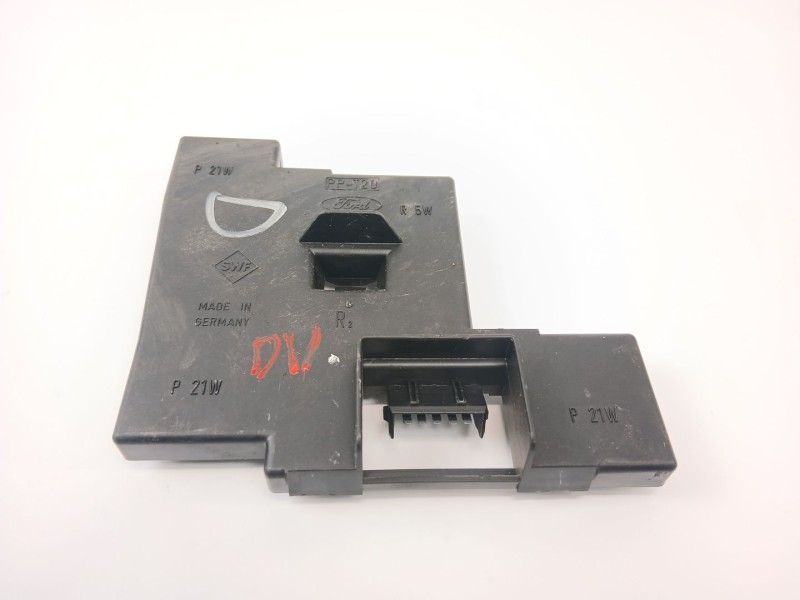 Recambio de portalamparas para ford fiesta iv (ja_, jb_) 1.8 d referencia OEM IAM 13N004AA  