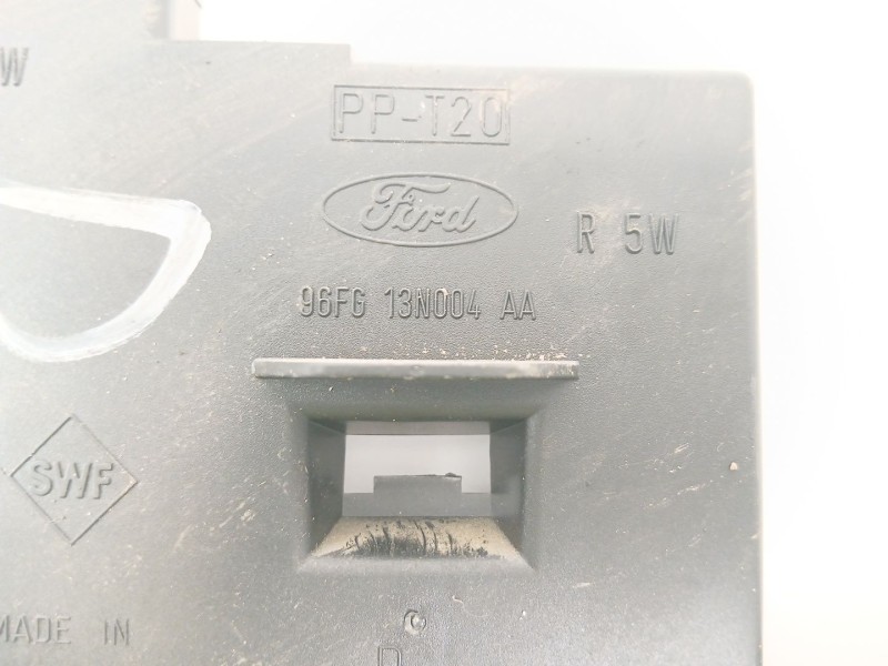 Recambio de portalamparas para ford fiesta iv (ja_, jb_) 1.8 d referencia OEM IAM 13N004AA  