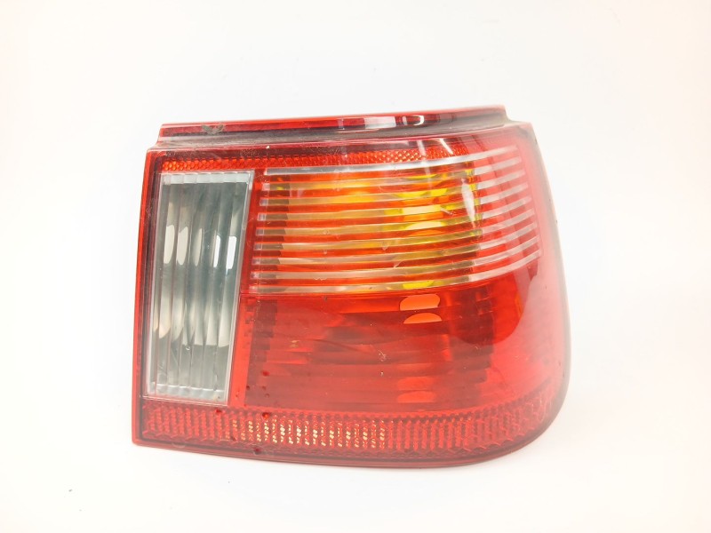 Recambio de piloto trasero derecho para seat ibiza ii (6k1) 1.9 sdi referencia OEM IAM 6K6945258  