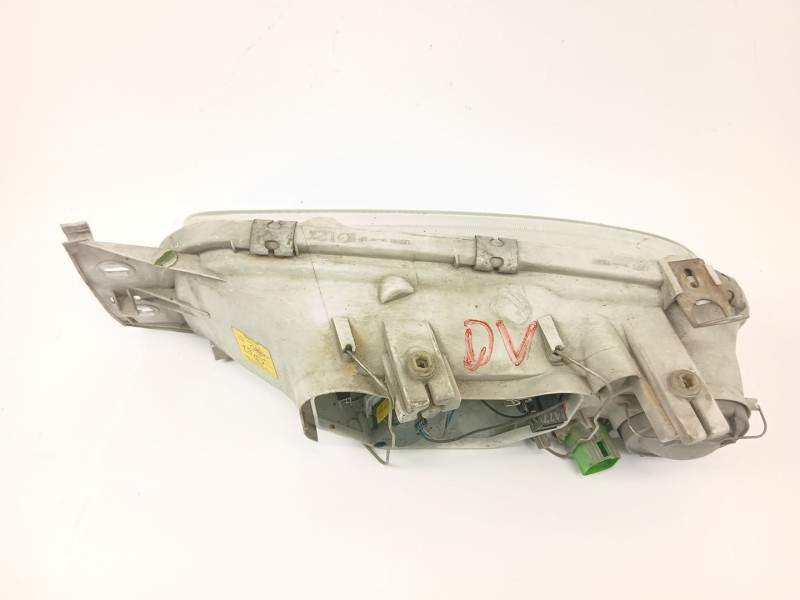 Recambio de faro derecho para ford fiesta iv (ja_, jb_) 1.8 d referencia OEM IAM 0301049202  