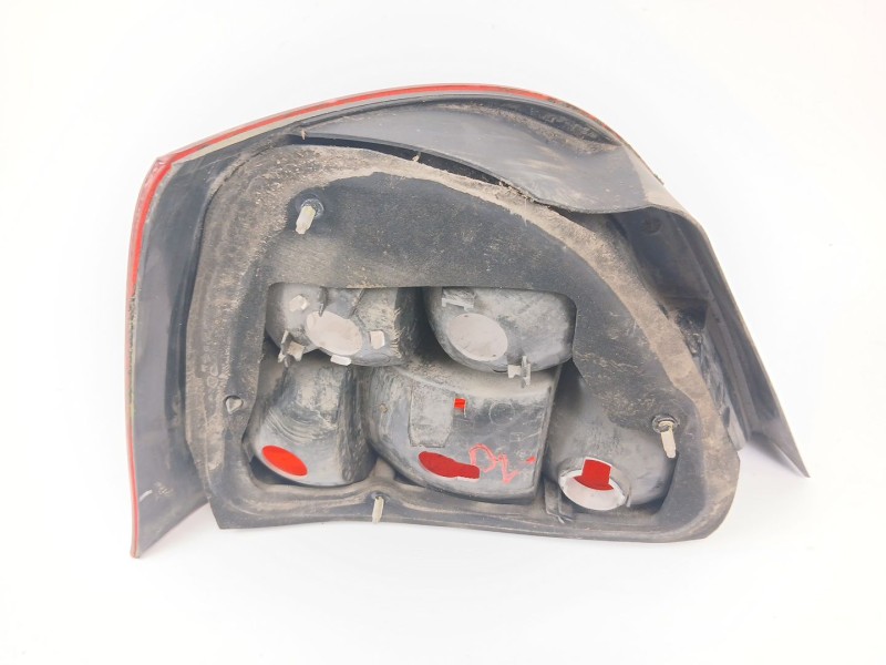 Recambio de piloto trasero derecho para rover 200 ii hatchback (rf) 220 d/sd referencia OEM IAM   