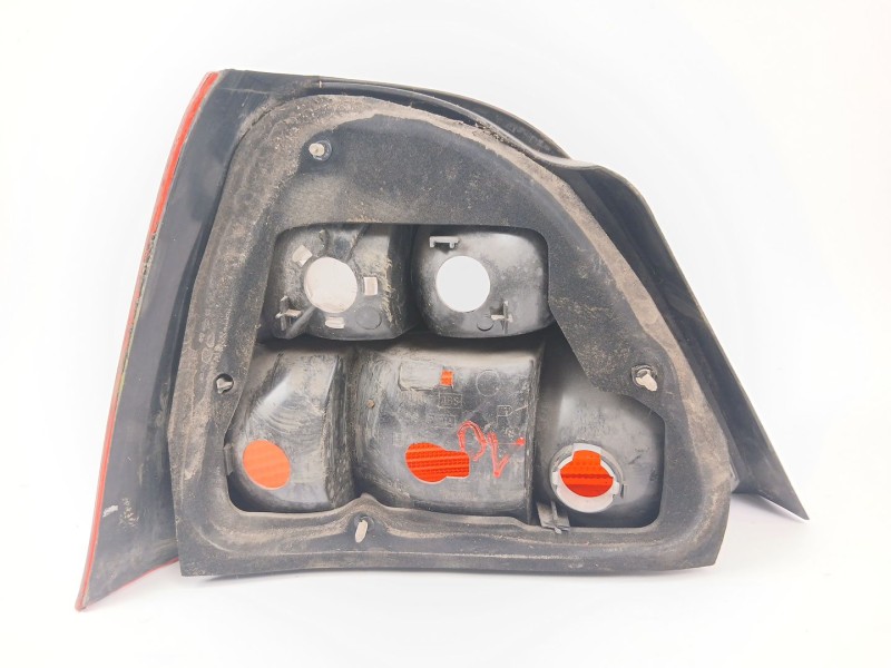 Recambio de piloto trasero derecho para rover 200 ii hatchback (rf) 220 d/sd referencia OEM IAM   