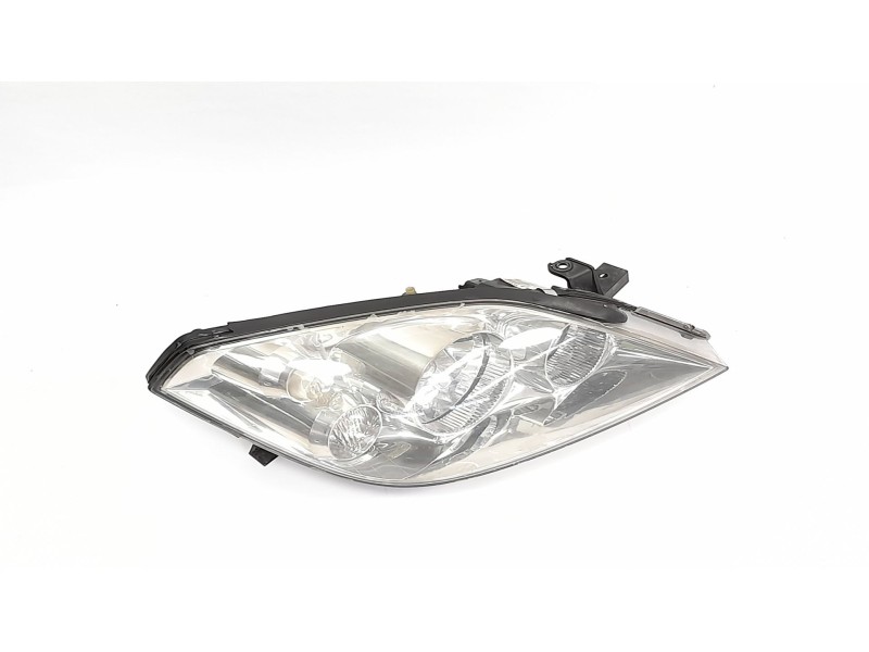 Recambio de faro derecho para nissan primera berlina (p12) hatchback 1.9 dci referencia OEM IAM 26010AU800  