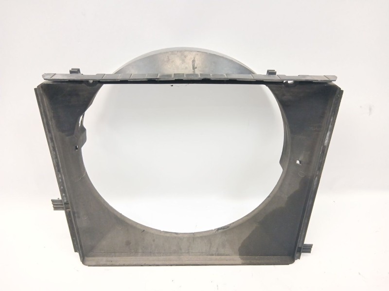 Recambio de calandra delantera de radiador para ssangyong rodius i 2.7 xdi referencia OEM IAM 2101021350  