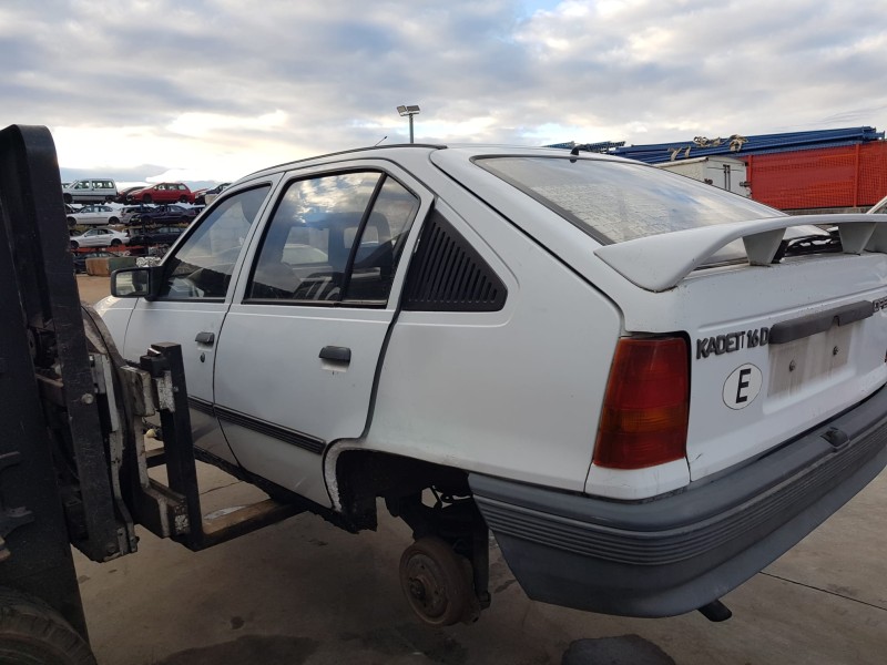 opel kadett e hatchback (t85) del año 1988