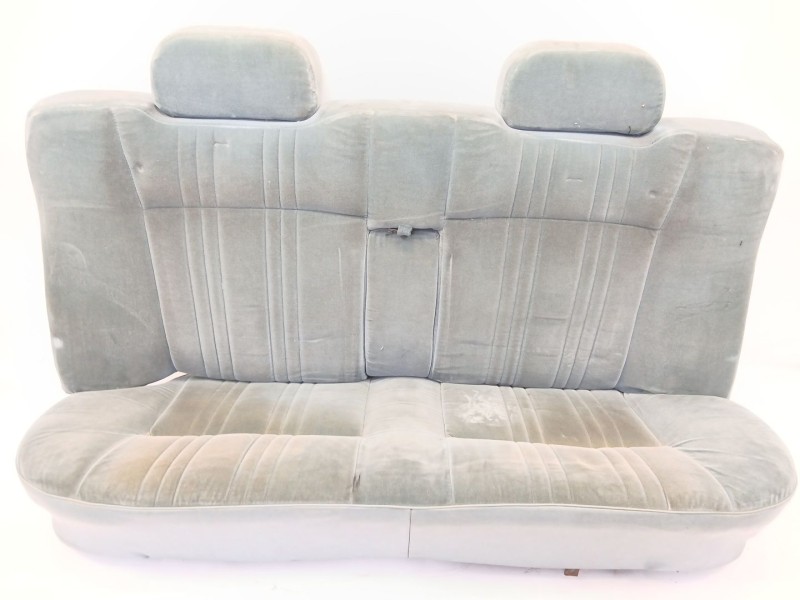 Recambio de asientos traseros para seat 131 (131a) 2.4 diesel referencia OEM IAM   