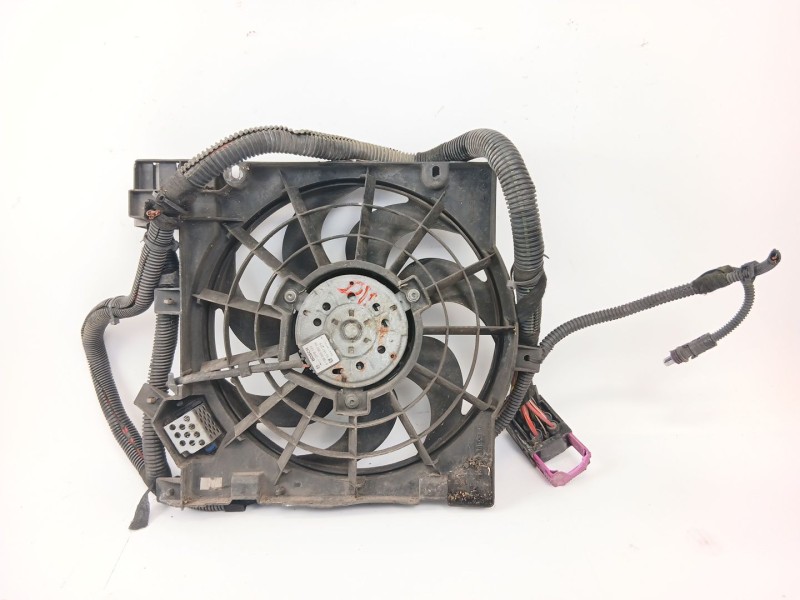 Recambio de electroventilador para opel astra h (a04) 1.9 cdti (l48) referencia OEM IAM 13158655  