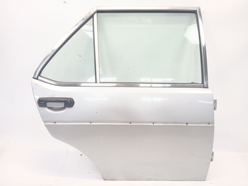 Recambio de puerta trasera derecha para seat 131 (131a) 2.4 diesel referencia OEM IAM   