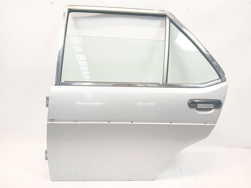 Recambio de puerta trasera izquierda para seat 131 (131a) 2.4 diesel referencia OEM IAM   