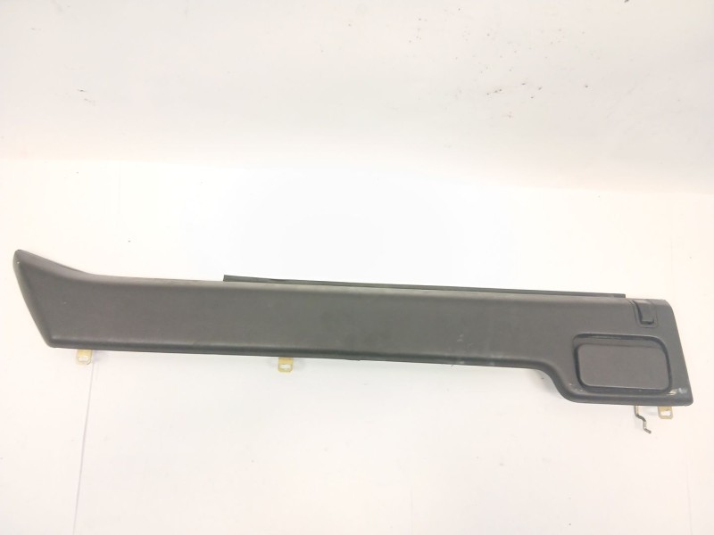 Recambio de moldura para seat 131 (131a) 2.4 diesel referencia OEM IAM   