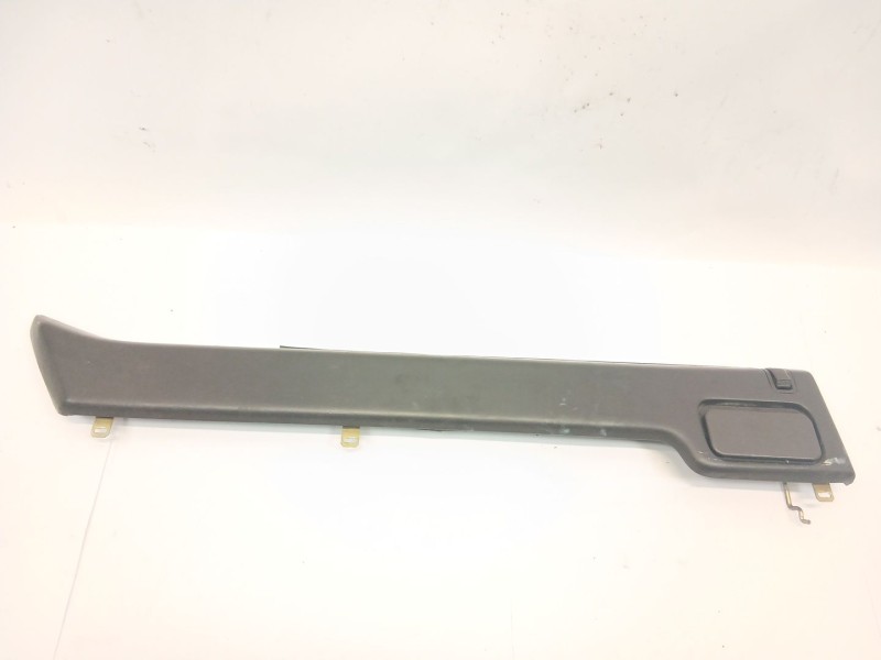 Recambio de moldura para seat 131 (131a) 2.4 diesel referencia OEM IAM   
