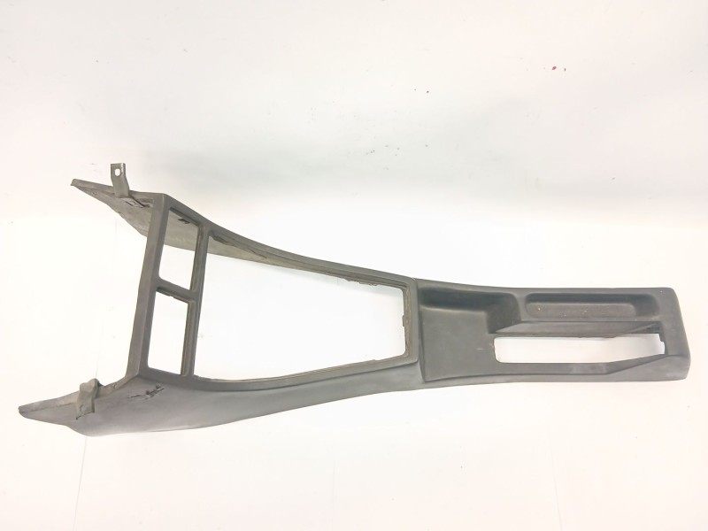 Recambio de consola central para seat 131 (131a) 2.4 diesel referencia OEM IAM   