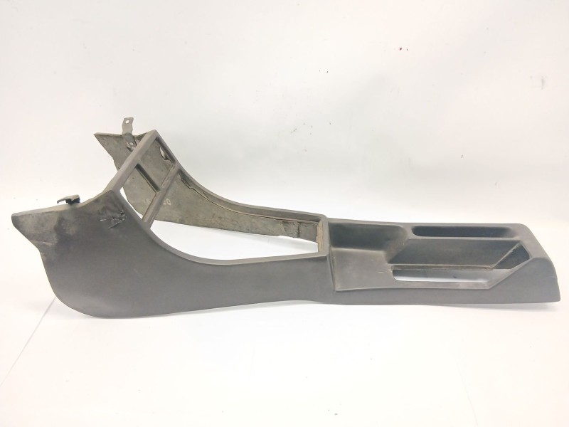 Recambio de consola central para seat 131 (131a) 2.4 diesel referencia OEM IAM   
