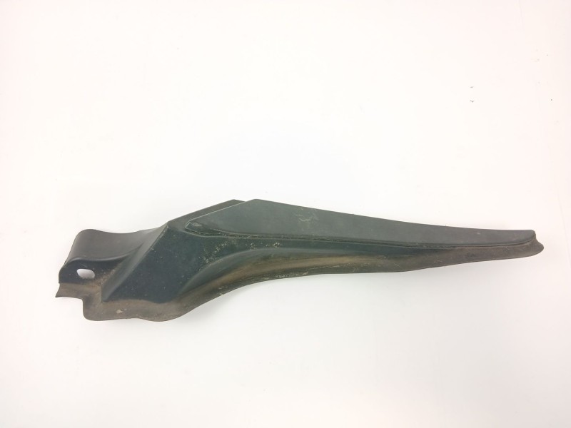 Recambio de moldura para renault megane ii (bm0/1_, cm0/1_) 1.9 dci referencia OEM IAM 668620007R  
