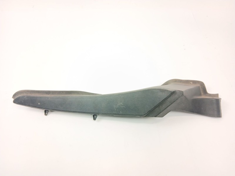 Recambio de moldura para renault megane ii (bm0/1_, cm0/1_) 1.9 dci referencia OEM IAM 668620007R  