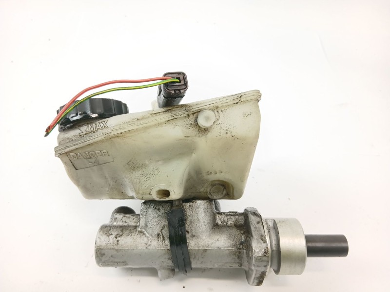 Recambio de bomba freno para peugeot 406 (8b) 2.0 hdi 110 referencia OEM IAM 0204221137  