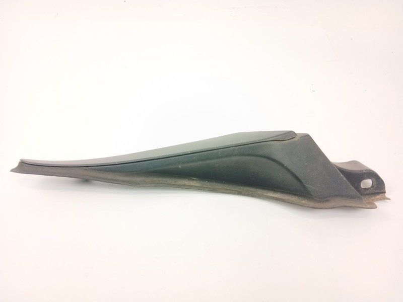 Recambio de moldura para renault megane ii (bm0/1_, cm0/1_) 1.9 dci referencia OEM IAM 668620006R  