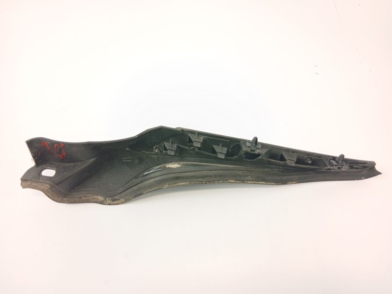 Recambio de moldura para renault megane ii (bm0/1_, cm0/1_) 1.9 dci referencia OEM IAM 668620006R  