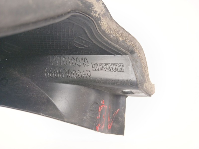 Recambio de moldura para renault megane ii (bm0/1_, cm0/1_) 1.9 dci referencia OEM IAM 668620006R  