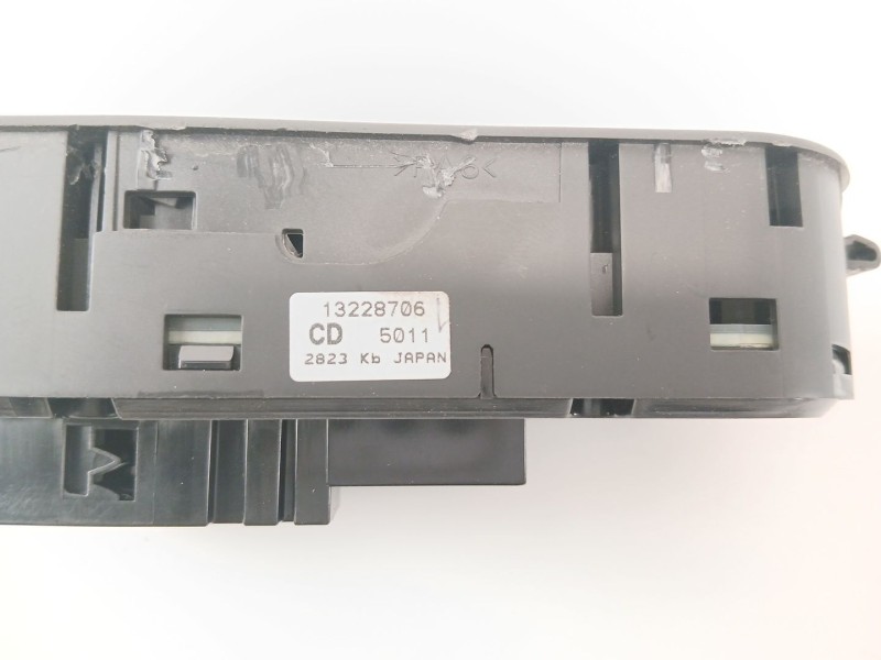 Recambio de mando elevalunas delantero izquierdo para opel astra h (a04) 1.9 cdti (l48) referencia OEM IAM 13228706  