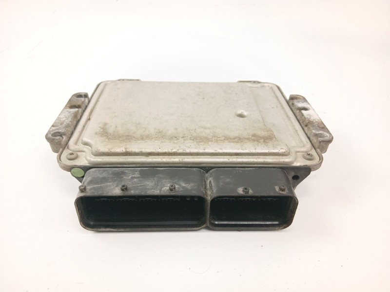 Recambio de centralita motor uce para opel astra h (a04) 1.9 cdti (l48) referencia OEM IAM 0281012122  