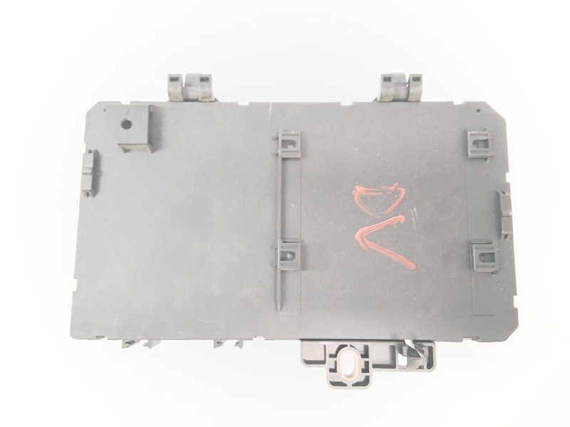 Recambio de caja reles / fusibles para opel astra h (a04) 1.9 cdti (l48) referencia OEM IAM 13181278  
