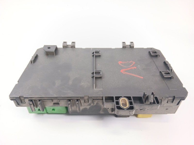 Recambio de caja reles / fusibles para opel astra h (a04) 1.9 cdti (l48) referencia OEM IAM 13181278  
